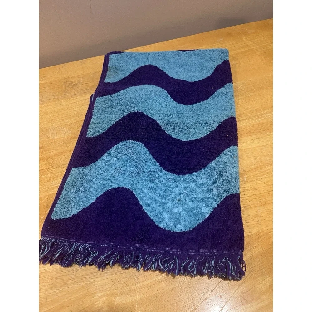 Vtg‎ Fieldcrest Purple Aqua Wavy Bath Towel 42x24
